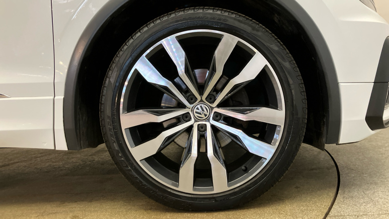 Volkswagen Tiguan 2.0 TDi 150 4Motion R-Line 5dr DSG Diesel Estate